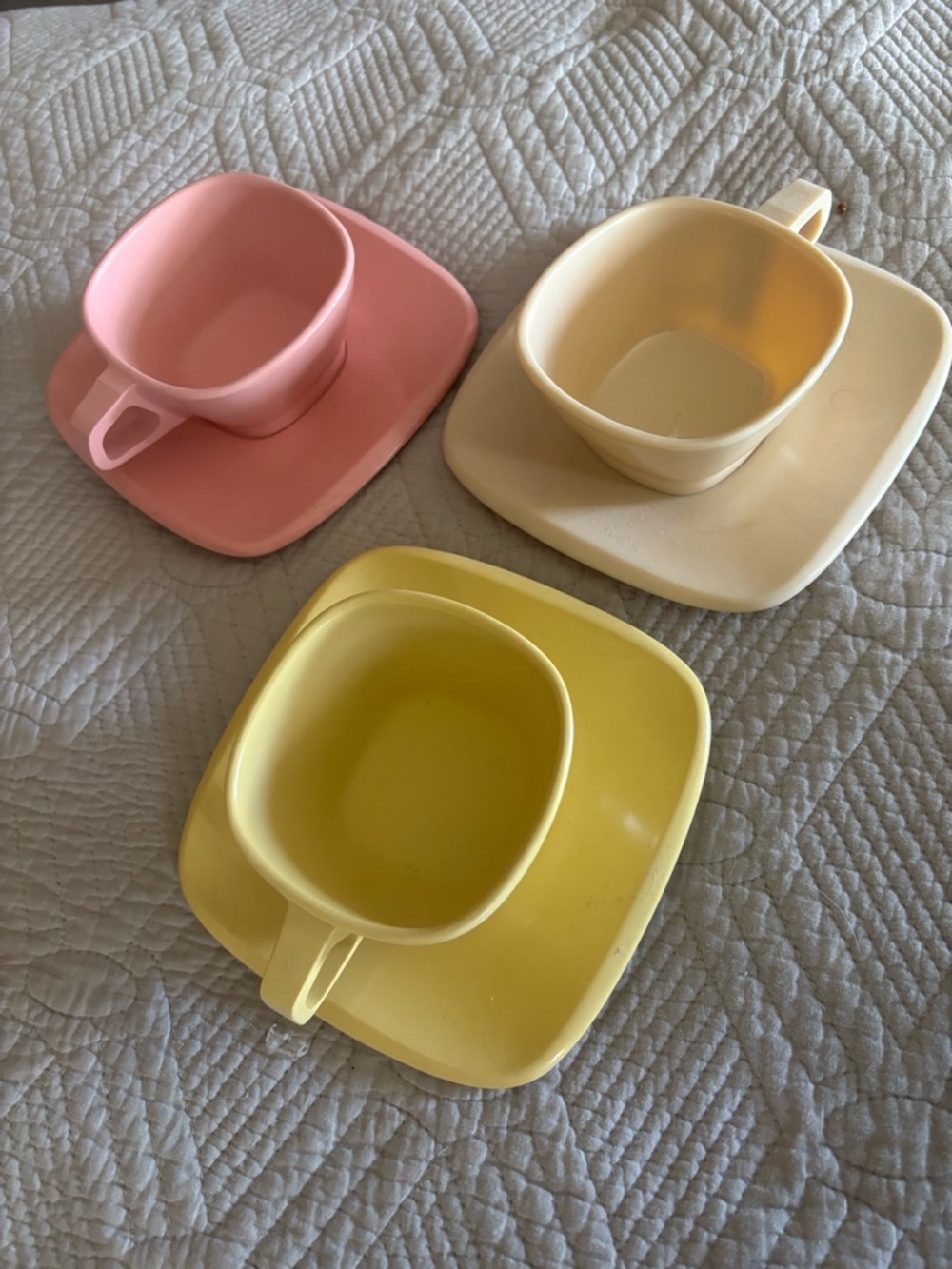 Harmony House “Talk of the Town” Vintage Melmac Trio